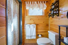 Maple Cove Lodge on Lake Sebago Waterfront! - Image 4