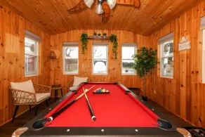 Lake view 3-bedroom cottage- Hot tub & Pool table - Image 5