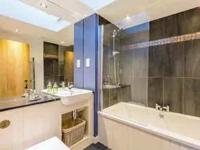 2 bedroom accommodation in Balerno, near Edinburgh - Image 3