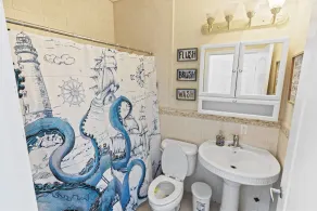 Large Family Retreat • Pool • Game Room • Gym • Near Beaches • Shopping! - Image 2