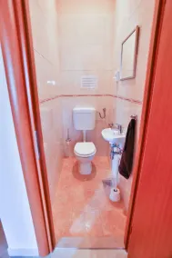Villa med privat pool, grill og udsigt til havnen - Image 4