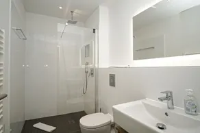 Haus Inselwind FeWo MEERstrand mit Schwimmbad und Saunanutzung im AHOI-Erlebnisbad Sellin - Image 3