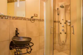 One32 Guest House - Image 2