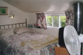 ENCHANTING 2BR Cottage right ON The Ocean - Image 2