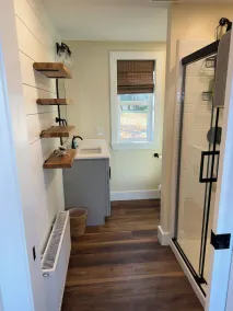 Charmerende Lakefront Cottage - Image 2
