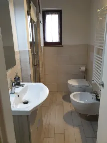 Romantic two-room apartment overlooking the Sienese countryside - Image 2