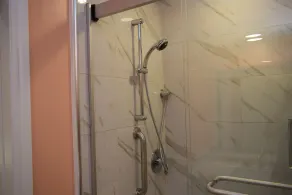 Luxurious Guesthouse Cottage in Saratoga- Upscale area. - Image 3
