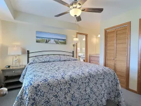 Sea Horse- Oceanside- Only a short Walk to Beach- Community Pool & Spa - Image 4