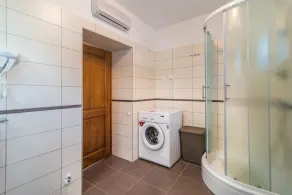 Rustic villa Casa Mate with 2 bedrooms in Tinjan - Image 5