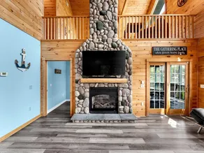Lakefront Lodge w/ Indoor Hot Tub - Sleeps 19 - Image 4