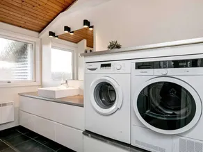 16 Person Holiday Home in Humble - Image 3