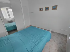 Ground-floor apartment with 3 bedrooms, air conditioning, quiet gated community, swimming pool, and private parking. - Image 4