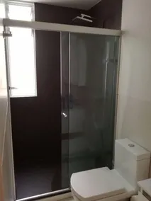 Sunny apartment with pool - Image 5