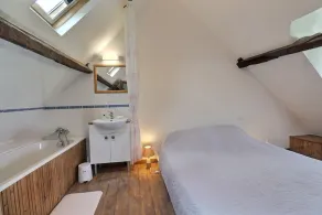 The little blue house - Image 3