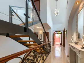 Amazing House with pool situated in El Candado Area - Image 5