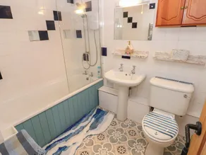 2 Strand Cottages - Image 3