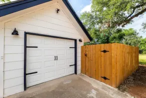 Charming guest studio in the heart of Liberty Hill - Image 5