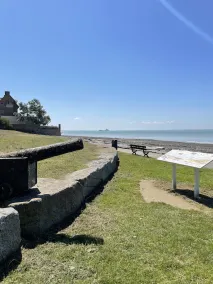 Jolie Maison 3 Pièces en Front de mer Dans la Baie du Mont Saint Michel - Image 5