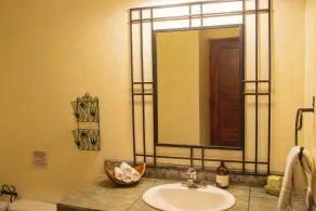 Private suite 102 with beautiful gardens, shared pool and BBQ area! - Image 3