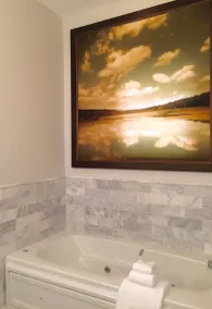 EAST LAKEVIEW DESIGNER CONDO 2 BETT / 2 BAD, 6 PERSONEN! - Image 3