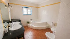 Einfamilienhaus,  halbem Weg von Lissabon/Fatima,Garten und privat Pool - Image 2