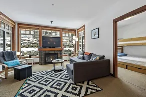 Settler's Crossing #56 ski-in ski-out condo with private hot tub - Image 4
