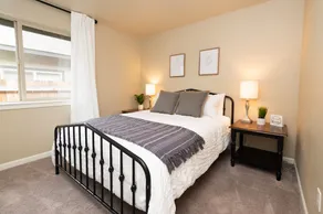King bed - Pet Friendly - Jameson's Place - Image 4