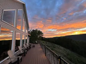 Immaculate MountainLake Home!Epic view, HotTub,FirePit, Putting Green,Pickleball - Image 4