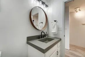 Sleepy Nook - Remodeled with Comfort & Style - steps from Spooky Nook Hamilton - Image 3