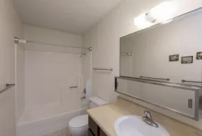 Belle maison privée de 5 chambres et 2 salles de bain idéale pour les grands groupes de familles et d'amis - Image 4