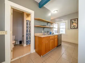 1st floor 2-bedroom with off-street parking - Image 2