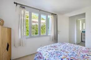 Holiday Home 'Jolie Maison' with Wi-Fi - Image 5