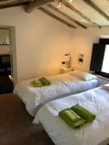 Independent holiday home, close to Lucca Pisa Florence with private pool - Image 3