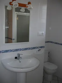 Villa com jardim, no coração das colinas, a 5 minutos das praias - Image 3