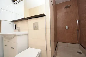 House Luxury - Image 5