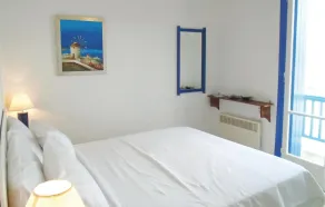 3 Bedroom Awesome Apartment In Panormos - Image 3