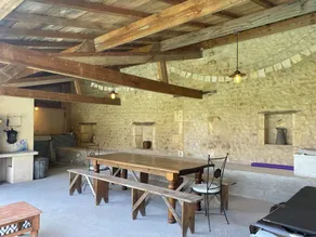 Con piscina privata in splendida posizione in campagna, può ospitare fino a 10 persone - Image 4