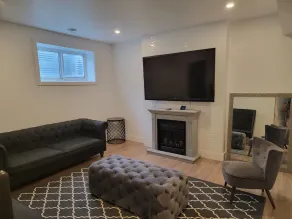 Two Bedrooms Modern Cozy Suite - Image 5