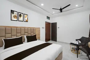 Super Collection Varanasi Suites - Image 3