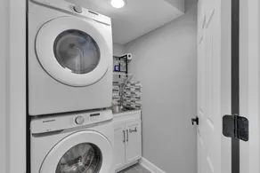 Cozy Modern Beautiful Studio+Parking. Walk to DC Metro. Perfect for Long Stays! - Image 3