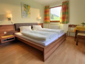Doppelzimmer mit Dusche, WC #5 - Gästehaus - Pension Hölzl - Image 5
