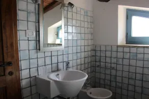 Une villa avec vue sur Monteriggioni et une piscine privée - Image 3