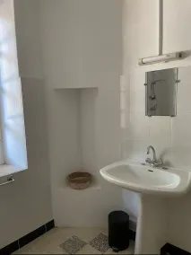 Peaceful cottage with small pool - Image 4
