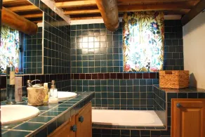 Beautiful house with a pool in Bonnieux, Luberon Park - Image 2