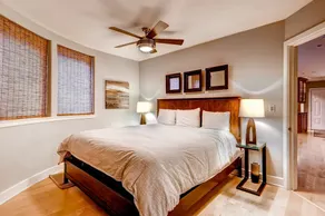 Mountain Condo + Pejs & Privat Balkon | Pool & Hot Tub On-Site! - Image 4