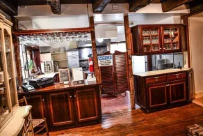Lavendel / Brook Road Inn - Image 3
