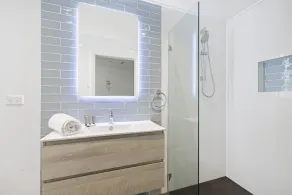 Spacious 4-bed Home Near Avalon Beach - Image 4