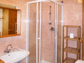 Chalet, terrace, balcony, fireplace or stove, parking, tv, ski locker, 125m², Valmorel - Image 2