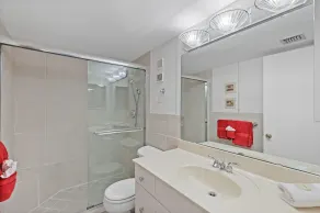 Charmant condo avec vue sur Clam Bay avec piscine chauffée et accès à la plage - Image 4