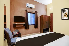 Classic Shobhabazar Palace - Image 5